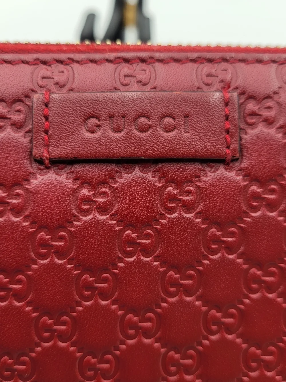 GUCCI Red Micro Guccissima Calfskin Leather Travel Wallet..Authentic...